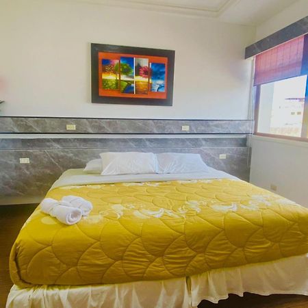 Hotel Los Algarrobos Пуэрто-Бакерисо-Морено Экстерьер фото
