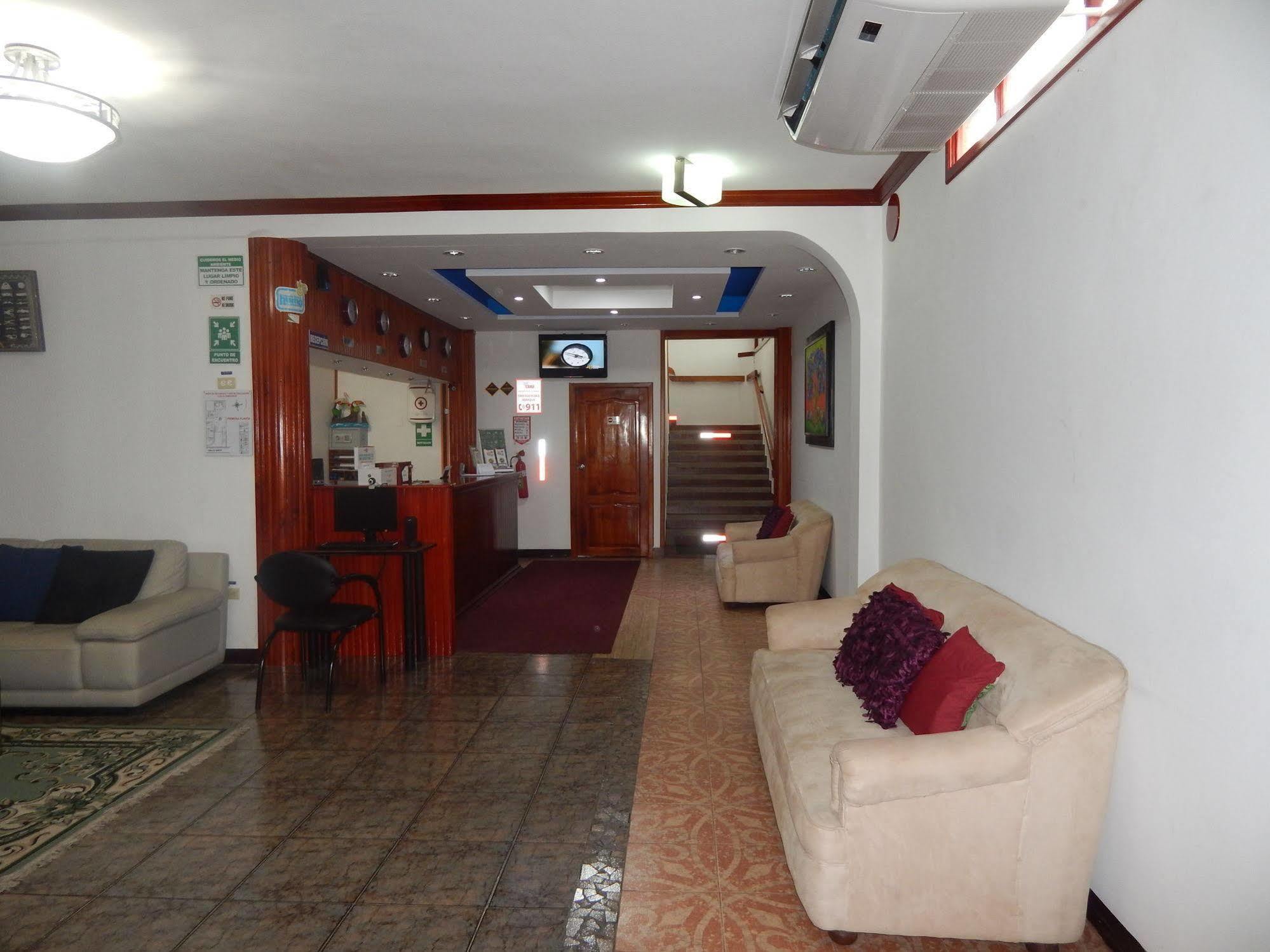 Hotel Los Algarrobos Пуэрто-Бакерисо-Морено Экстерьер фото
