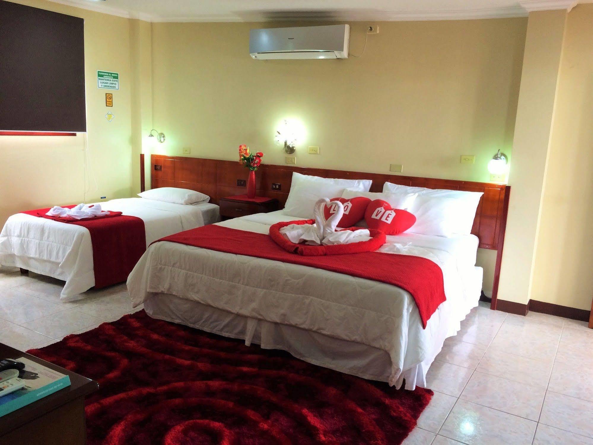 Hotel Los Algarrobos Пуэрто-Бакерисо-Морено Экстерьер фото